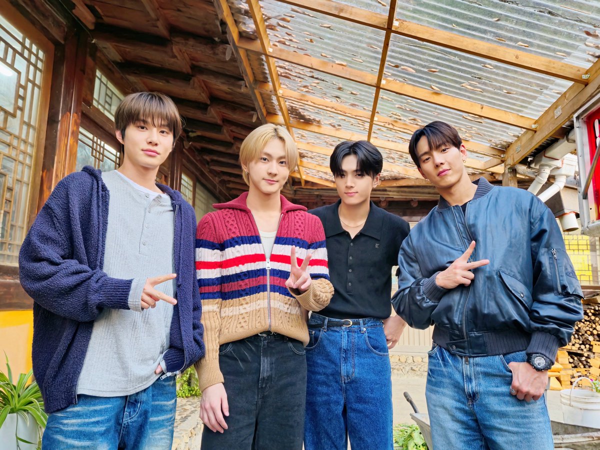 📸
241207 #몬스타엑스 #셔누
KBS Kpop #노포기 EP.13

열두 번째 노포 방문 완료🚩
추운 날씨엔 제철 노포기가 딱🥰
성큼 찾아온 2024년의 겨울도❄
셔누와 함께라면 포근 따뜻❣
   
#SHOWNU
#MONSTAX #MONSTA_X