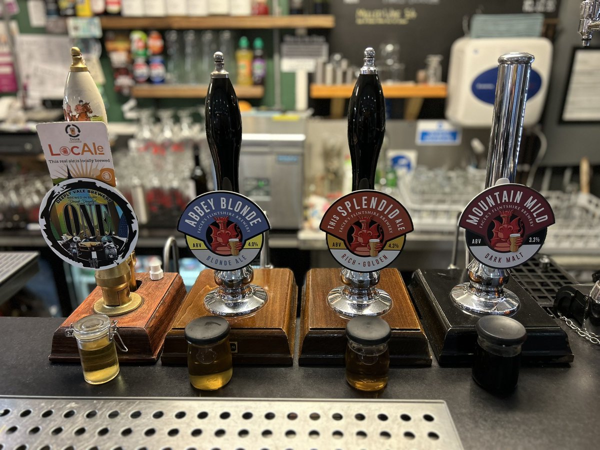 onefortheroadbl's tweet photo. 🍻SATURDAY SOCIAL🍷

We are open as usual today and the only wind blowing in here is all the hot air from the regulars….🍻

Beer Bingo every Saturday from 12🍺🎟️

Check out our live beer board👇🏻, courtesy of @RealAleFinder 

https://t.co/e8hUTKoym8

Proper Beer🍻Proper Prices👍🏻 https://t.co/2pzD57dk8C