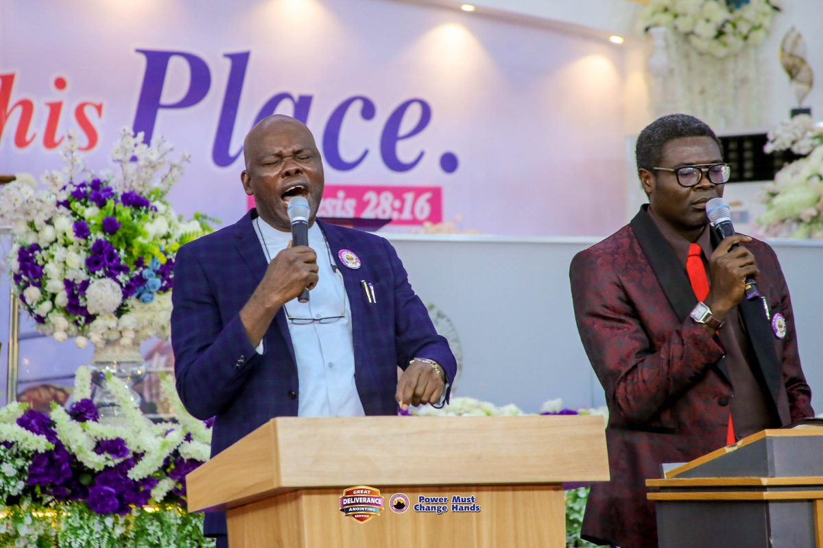MFMWorldwide's tweet photo. At the battlefront, God’s chosen warriors, our Pastors led us in powerful prayer sessions, leading us to victory!
#PMCH
#DecemberEdition
#GreatDeliverance
#AnnualAnointingService
#MFMWorldwide https://t.co/zsbfMlGm16