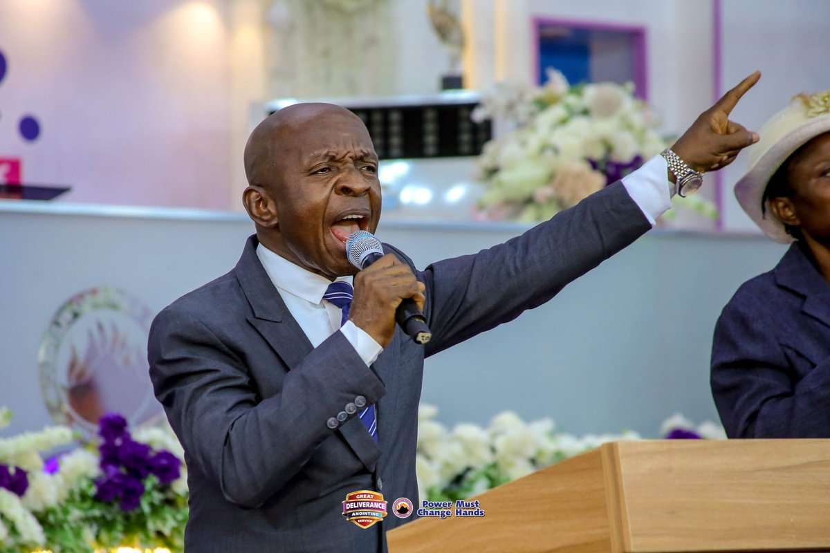 MFMWorldwide's tweet photo. At the battlefront, God’s chosen warriors, our Pastors led us in powerful prayer sessions, leading us to victory!
#PMCH
#DecemberEdition
#GreatDeliverance
#AnnualAnointingService
#MFMWorldwide https://t.co/zsbfMlGm16