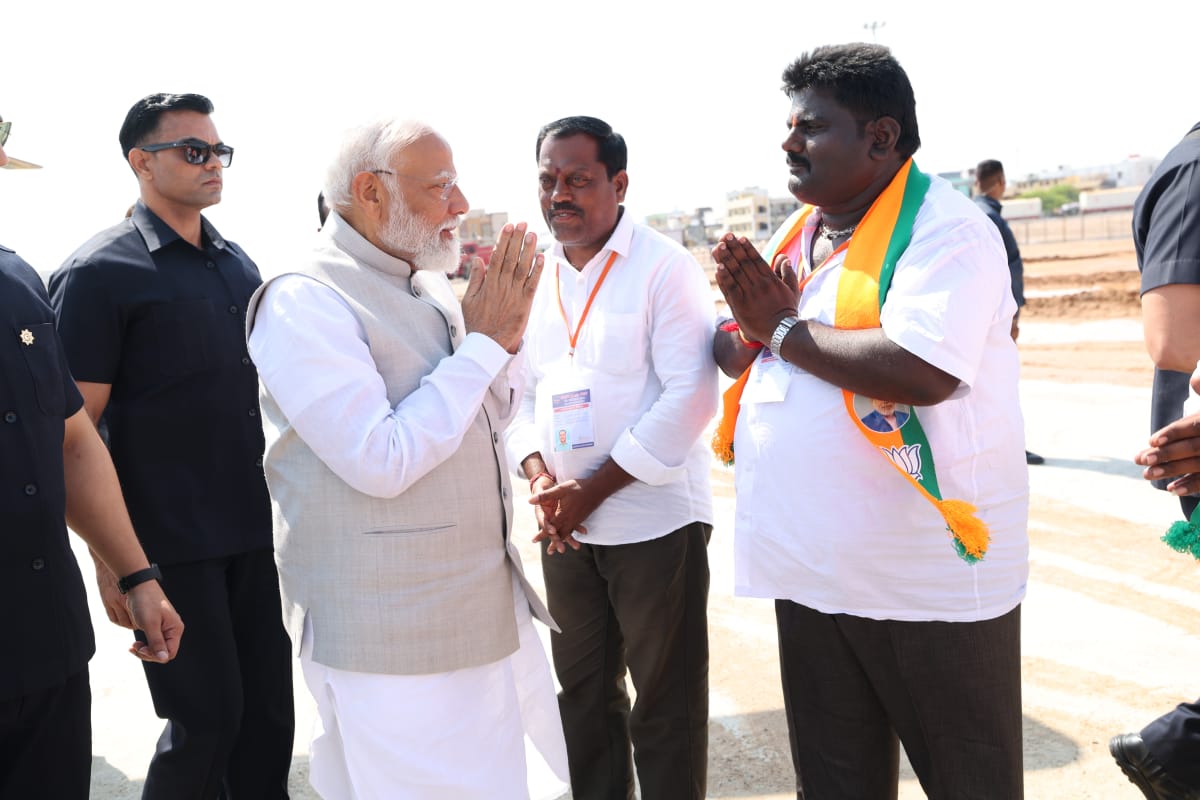 KhammamKVM's tweet photo. PM నరేంద్ర మోదీ గారి ప్రభుత్వం తెలంగాణ రాష్ట్రం కు ఇచ్చిన నిధులు 9.50 లక్షల కోట్లు!

కేంద్ర ప్రభుత్వం రాష్ట్రానికి నిధులు ఇవ్వలేదని గ్లోబల్ ప్రచారం చేసే నా��ి బీఆర్ఎస్ నేటి కాంగ్రెస్ ప్రభుత్వాలు తెలుసుకోవాలి

బిజెపి కోహెడ మండల అధ్యక్షుడు ఖమ్మం వేంకటేశం https://t.co/g5fhfT5a5f
