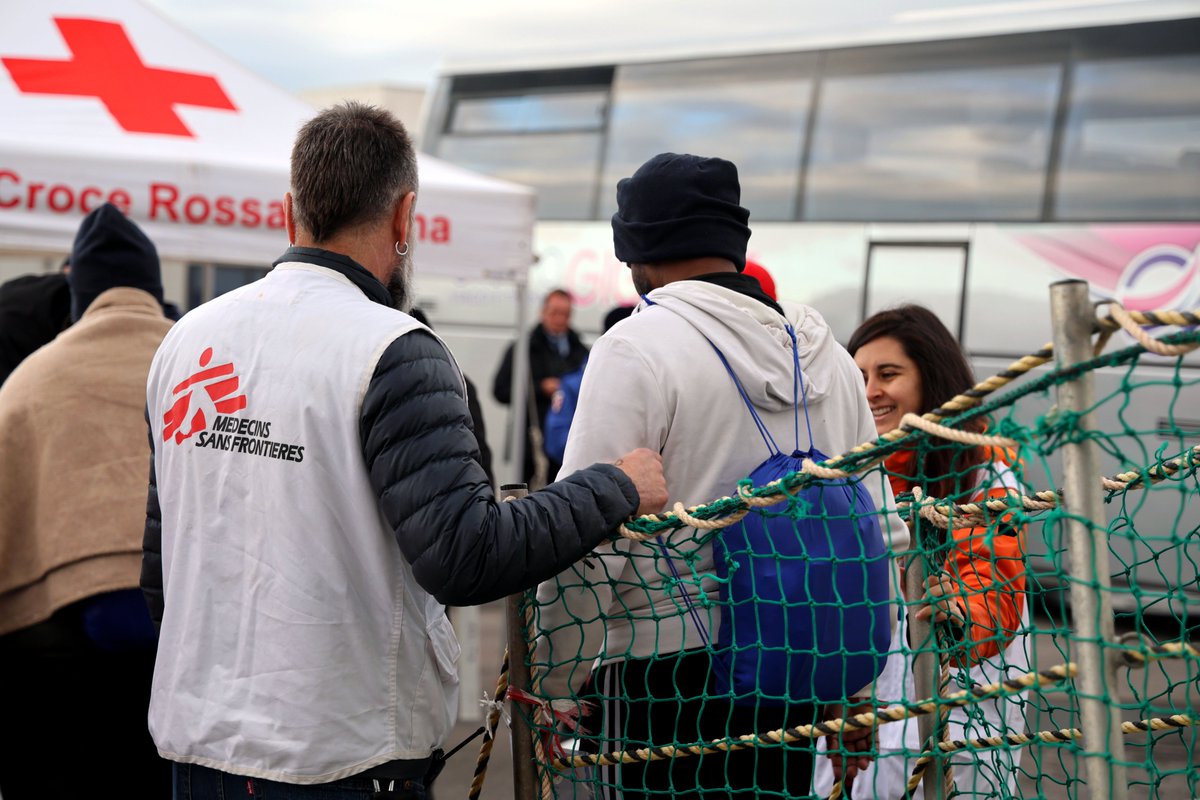 🟢 RESCUE COMPLETED

This morning, all 45 people, including unaccompanied children, rescued on Wednesday have finally set foot in Taranto.

May they find a warm welcome and the protection they deserve after their ordeal.
