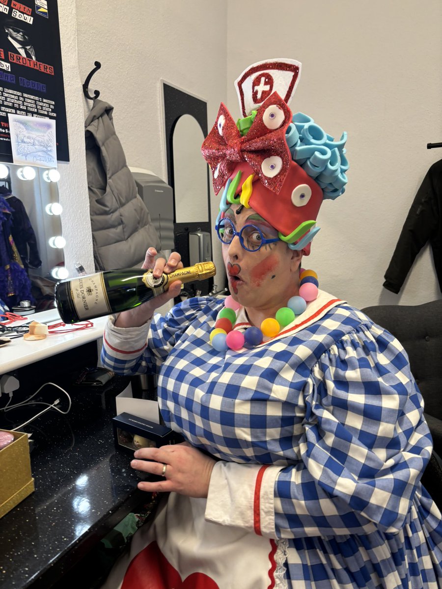 Dean Love tweet media