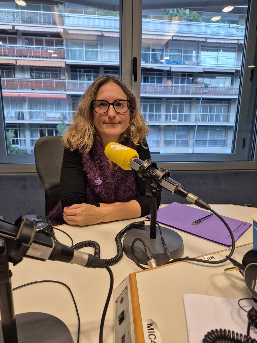 🏳️‍🌈🏳️‍⚧️ Un matí d'hivern pre-nadalenc perfecte per escoltar l'entrega d'aquesta setmana on conversem amb <a href="/ginapol/">Gina Pol Borràs</a> de <a href="/igualtatcat/">Igualtat i Feminisme</a>, amb els equips directius de <a href="/BarcelonaLGTBI/">Centre LGTBI de Barcelona</a> i <a href="/plataformalgbti/">PlataformaLGTBIcat</a> i de la expo 'Q+OMICS' <a href="/Entenem_SCLGTBI/">Entenem Santa Coloma LGTBIQ+ 🏳️‍🌈🏳️‍⚧️</a>  3cat.cat/3cat/politique…