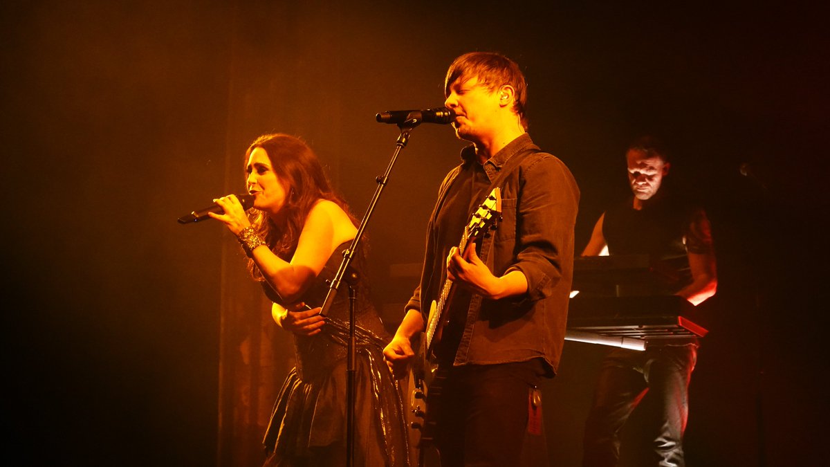 Freadventure's tweet photo. Wat een gave avond gisteren in #Ziggodome met Within Temptation, #Annisokay en #Blind8.
Moet je voorstellen dat je hier als Oekraïnsche band staat, voor een uitverkochte Ziggo, en daarna weer terug de oorlog in moet om je vrienden, je familie en het hele land te verdedigen.... https://t.co/D9UslTdweo