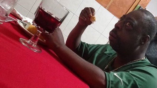 الحياد بس شاف المطالبين فيه داعمين للجماعات الارهابية بسوريا وبدن يسقطوا النظام: