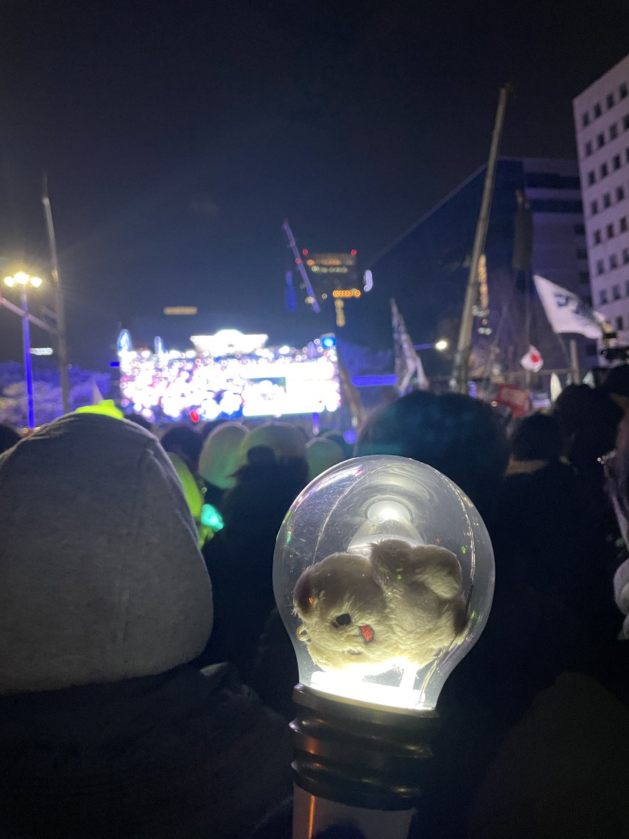 loveactually_HL's tweet photo. 뜌멍아 살기좋은 세상 만들러 가자 

 #내뜌멍이짱뜌멍 https://t.co/vcCwOnVW7e