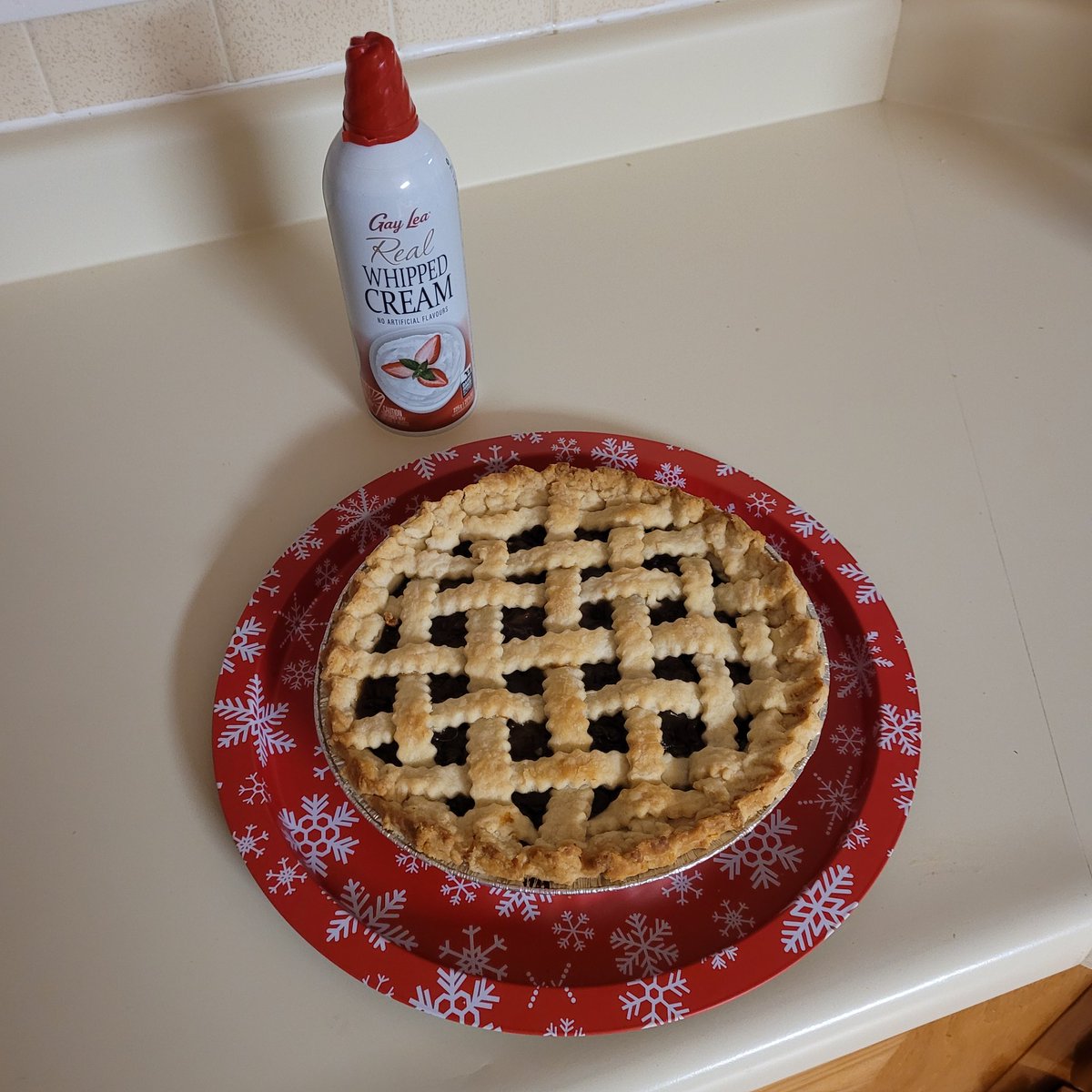 notinrussell's tweet photo. St. Lawrence Valley Jersey Club held its AGM last night. @TurkeyFarmersCa dinner and was an auction winner! #pieforbreakfast https://t.co/kLjulsYZ46