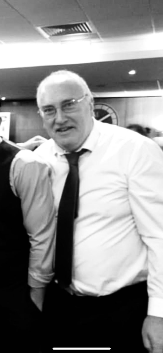 Border_Hearts's tweet photo. @JamTarts @loveholidays The Duncanson Family are today’s match ball sponsors in memory of the late Robert Duncanson! Much loved Brother &amp; Uncle who is sorely missed! ♥️ #HeartsFamily #RIP #Jamtarts https://t.co/utdweO6DY4