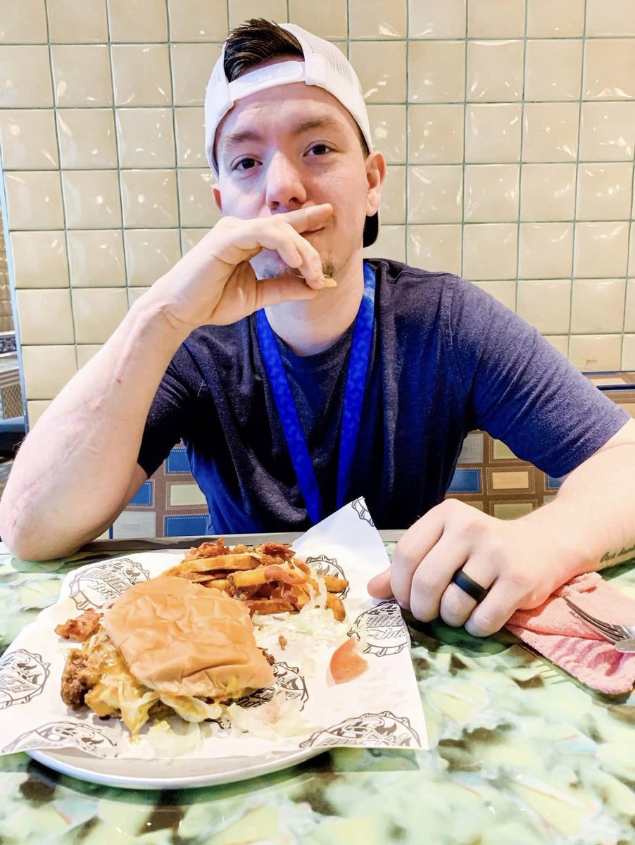 ANViology's tweet photo. Original picture for reference https://t.co/r6Bq8egWQZ