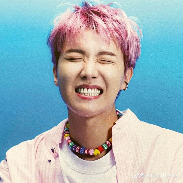 I94JHFILE's tweet photo. cotton candy boy 💗 https://t.co/yGgzybGQaW