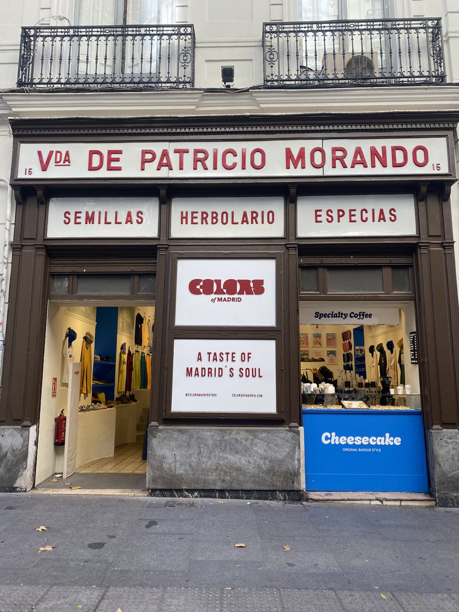 MadridDecadente's tweet photo. 📌 Calle Duque De Alba 

La pérdida de identidad en todas las ciudades duelen pero hay algunas como esta que directamente te hacen sangrar los ojos… https://t.co/MKzW3H60AJ