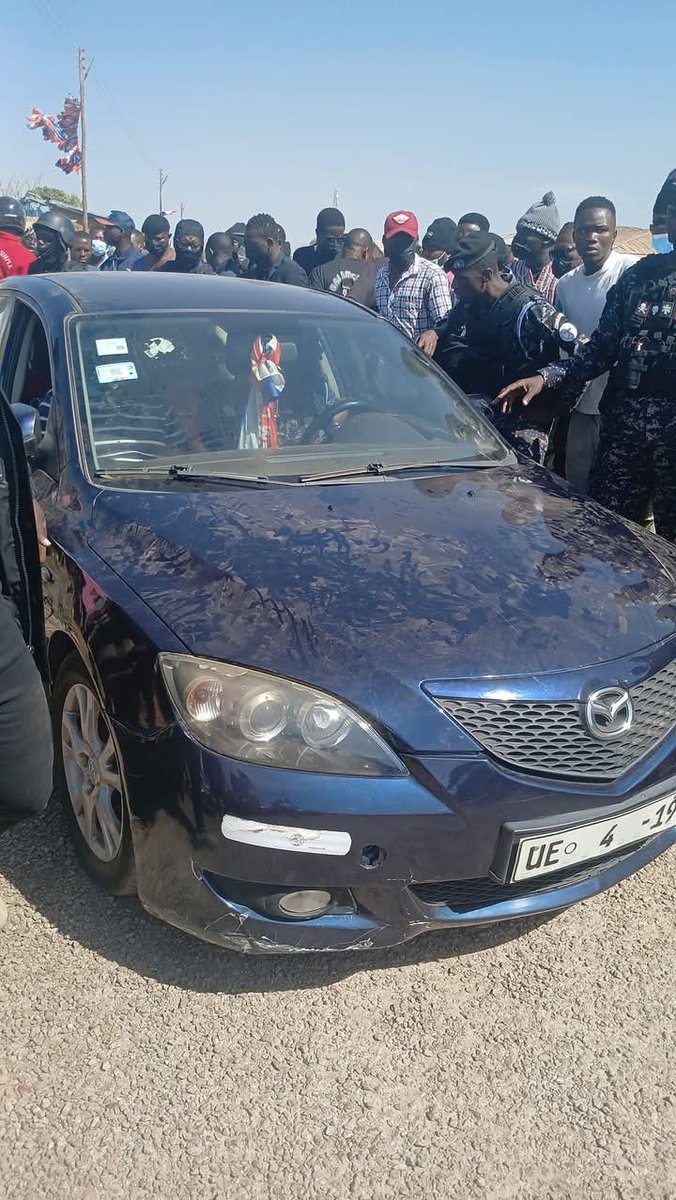elorm720's tweet photo. Happening now at adabasi primary,  bolga central
 This blue saloon car has been arrested by vigilant eyes. Contains already printed ballot papers for NPP.
Bantama Dansoman 

#Election2024 
#GhanaVsNPP https://t.co/UaqkB4dENB