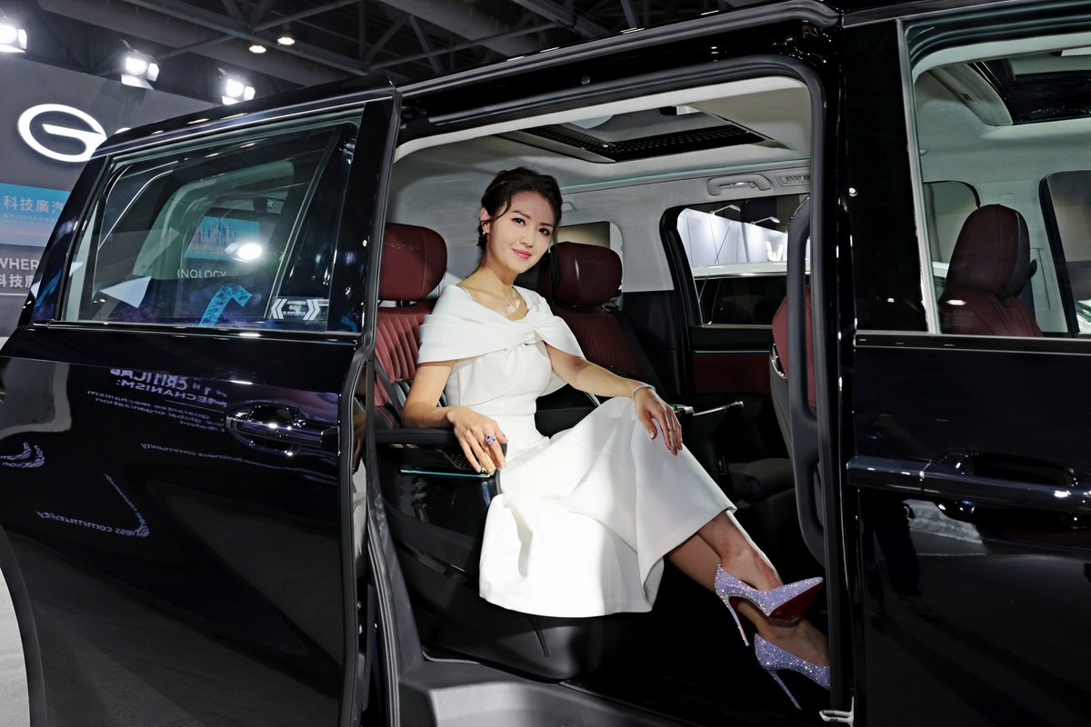 GAC_MOTOR's tweet photo. At IMXpo 2024, #GAC made waves with the launch of the RHD electric flagship SUV—#HYPTECHT, crafted to forge connections with a greener tomorrow, along with showcasing #HYPTECSSR, #AIONV, #AIONYPlus, #E8 and #E9. Driven by tech-led designs, #GAC is at the forefront of sustainable mobility, presenting a vision of intelligent travel to local consumers.
#GACINTERNATIONAL #IMXpo2024 #HongKongAutoShow #HongKong #HYPTECHT #HYPTECSSR #AIONV #AIONYPlus #E8 #E9