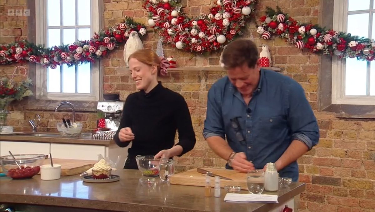 women_food_wifi's tweet photo. We love #HumbleCrumble on @SaturdayKitchen #SaturdayKitchen Kate's outlets in London now sell over 80,000 crumbles a month. We caught up with her for International Women's Day #IWD2024 to find out more
https://t.co/6DekdmjrKy https://t.co/yHxefbOUgt