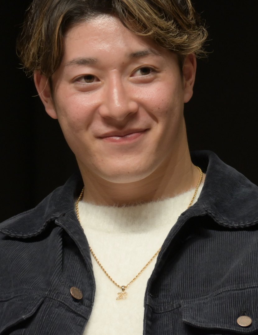 baseball_bs23's tweet photo. 𝟮𝟯のネックレス✨
キラキラしてて綺麗だった
撮らせてもらえて嬉しい

2024.12.07📷
枚方.トークショー https://t.co/REZLkLJcp7