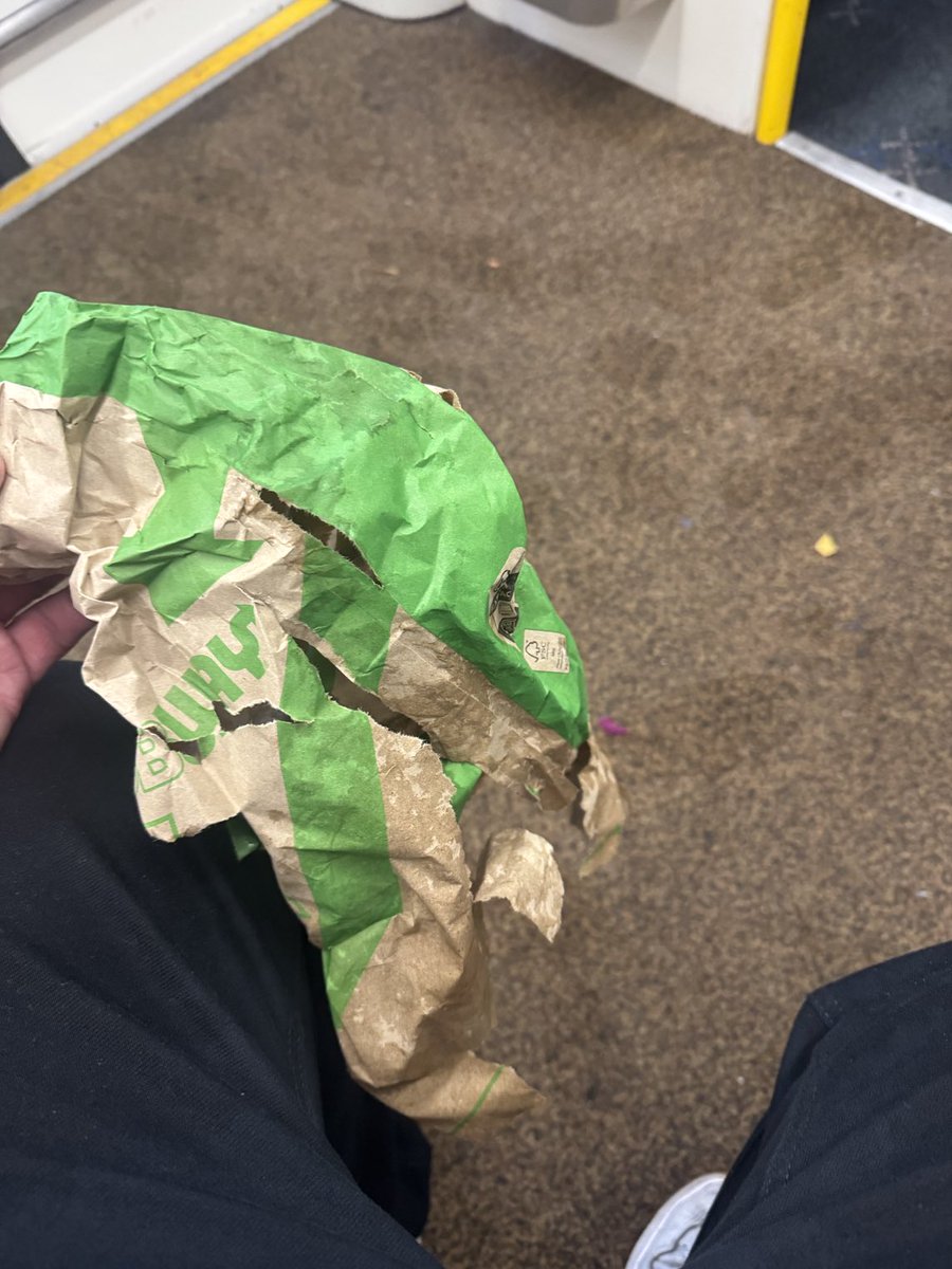 MartinJDickin's tweet photo. ⁦@SUBWAY⁩ great packaging, well done 👍🤯 https://t.co/shPcgCuFNK