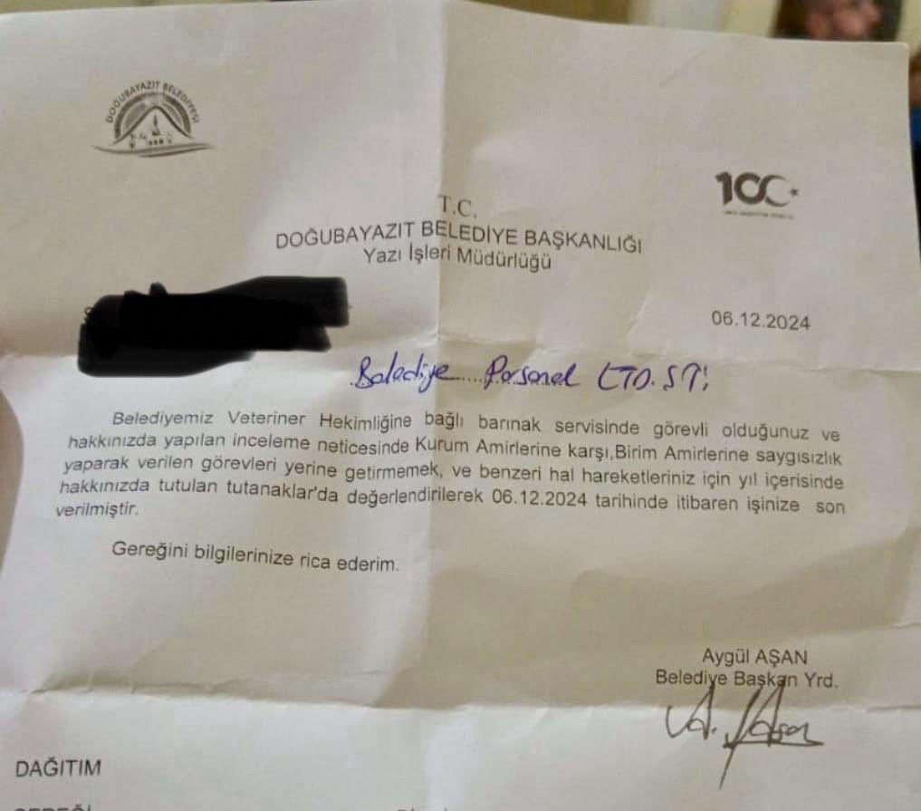 Daha öncede ifade ettik kadrosuz ve güvencesiz iş hayatı ölümlere neden oluyor 

Bu ölümün ardında işten atılma vardır 

Aşağıdaki belge işten atılma örneğidir 

Esenyurt’ta kardeş cinayeti: Önce kardeşini öldürdü, ardından çocuklarıyla kendini eve kilitledi