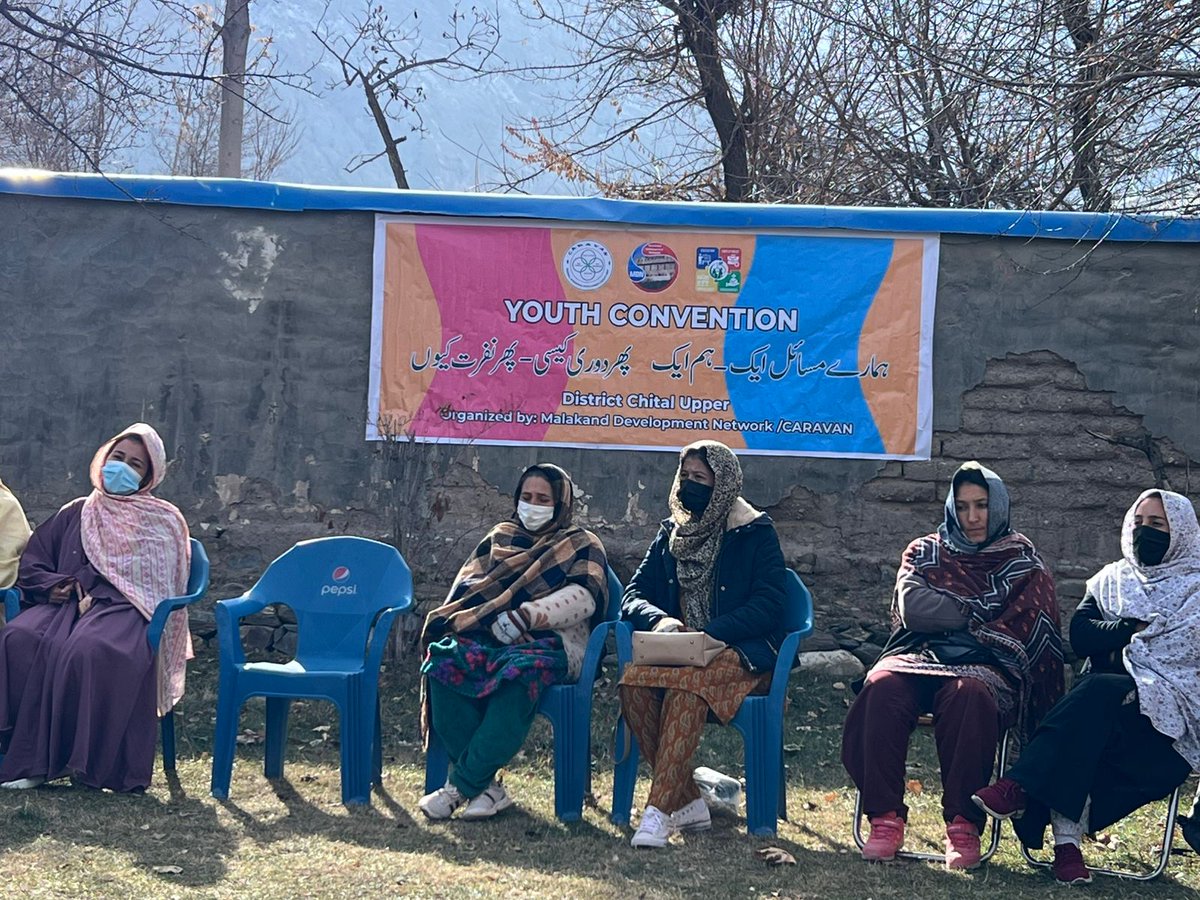 AfganRizaPTI's tweet photo. فافن کے زیر نگرانی تنظیم " کاروان'' نے ہیڈ کواٹر بونی میں ایک روزہ ورکشاپ کا انعقاد کیا۔ نوجوانوں سے منسلک مسائل کی نشاندہی اور ان کے ادراک کے سلسلے میں کام کرنے کا عہد کیا۔ مختلف پارٹی کے نمائندے مدعو تھے۔
#FAFN
#CARAVAN
#PoliticalParties https://t.co/DjsJhUhaZi