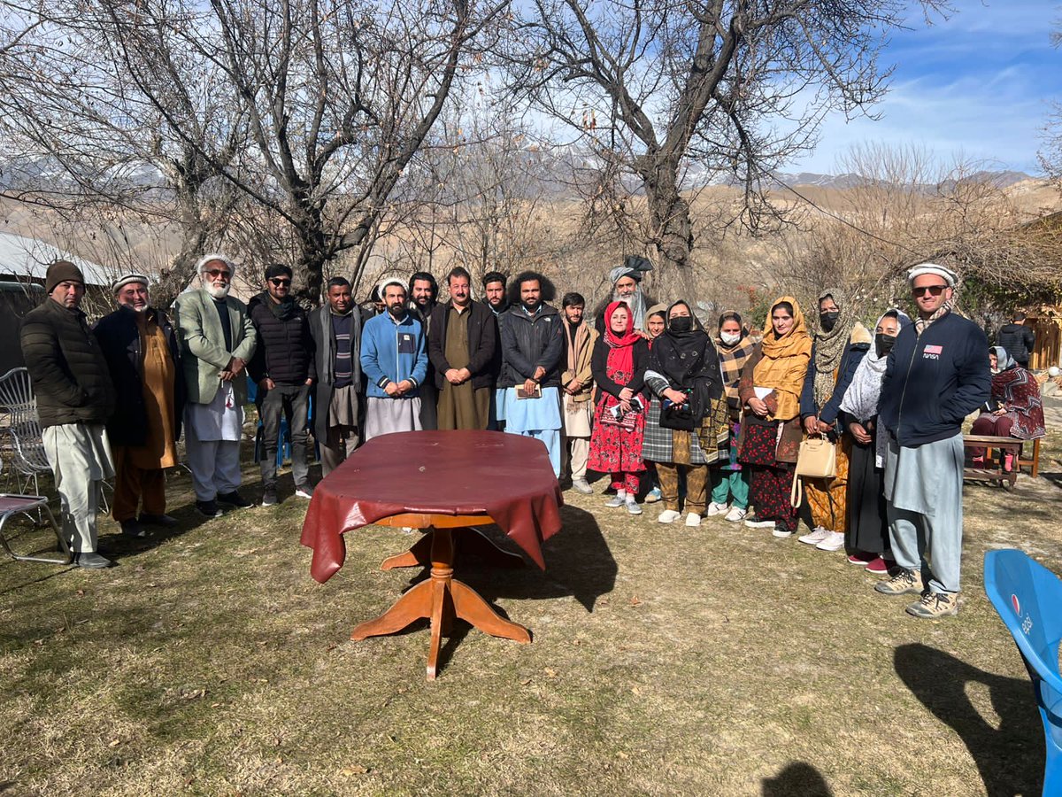 AfganRizaPTI's tweet photo. فافن کے زیر نگرانی تنظیم " کاروان'' نے ہیڈ کواٹر بونی میں ایک روزہ ورکشاپ کا انعقاد کیا۔ نوجوانوں سے منسلک مسائل کی نشاندہی اور ان کے ادراک کے سلسلے میں کام کرنے کا عہد کیا۔ مختلف پارٹی کے نمائندے مدعو تھے۔
#FAFN
#CARAVAN
#PoliticalParties https://t.co/DjsJhUhaZi