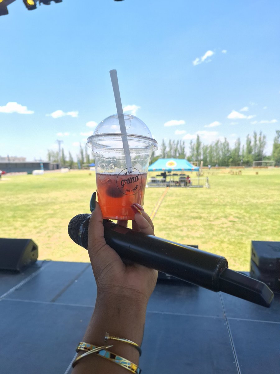 PhlyHoney_'s tweet photo. Sound check. @FNB_Botswana
๐ฅณ๐
#FirstSummerSunsets
#OneDay
#OneSunset https://t.co/1UYzMVWIYo