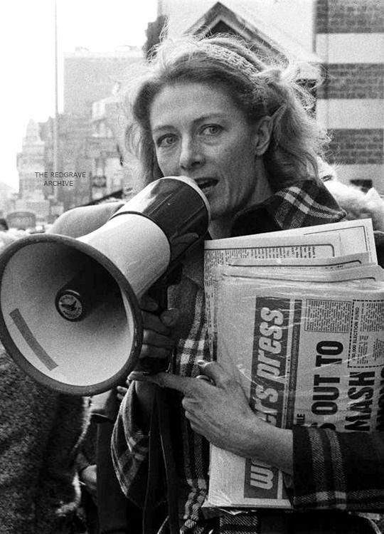 ImSophiaPLMS's tweet photo. Se non ti manca niente, e sei tuo malgrado una privilegiata, scendi in piazza per i #diritti 

#7Diciembre 
Siete #Donne belle
*
#Infoto Vanessa Redgrave https://t.co/iwluXe6dHB