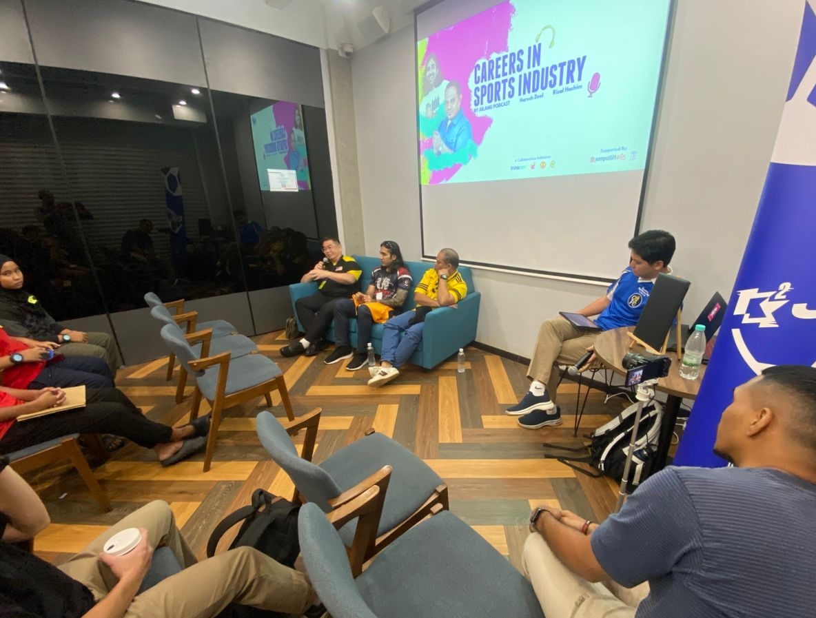 Here's a shout out to <a href="/brotherkhal/">Khal 🍂🇲🇾</a> &amp; his wonderful team for organising the K2K Juara 'Careers in Sports Industry' session today. As I mentioned earlier, education &amp; sports must go hand in hand.