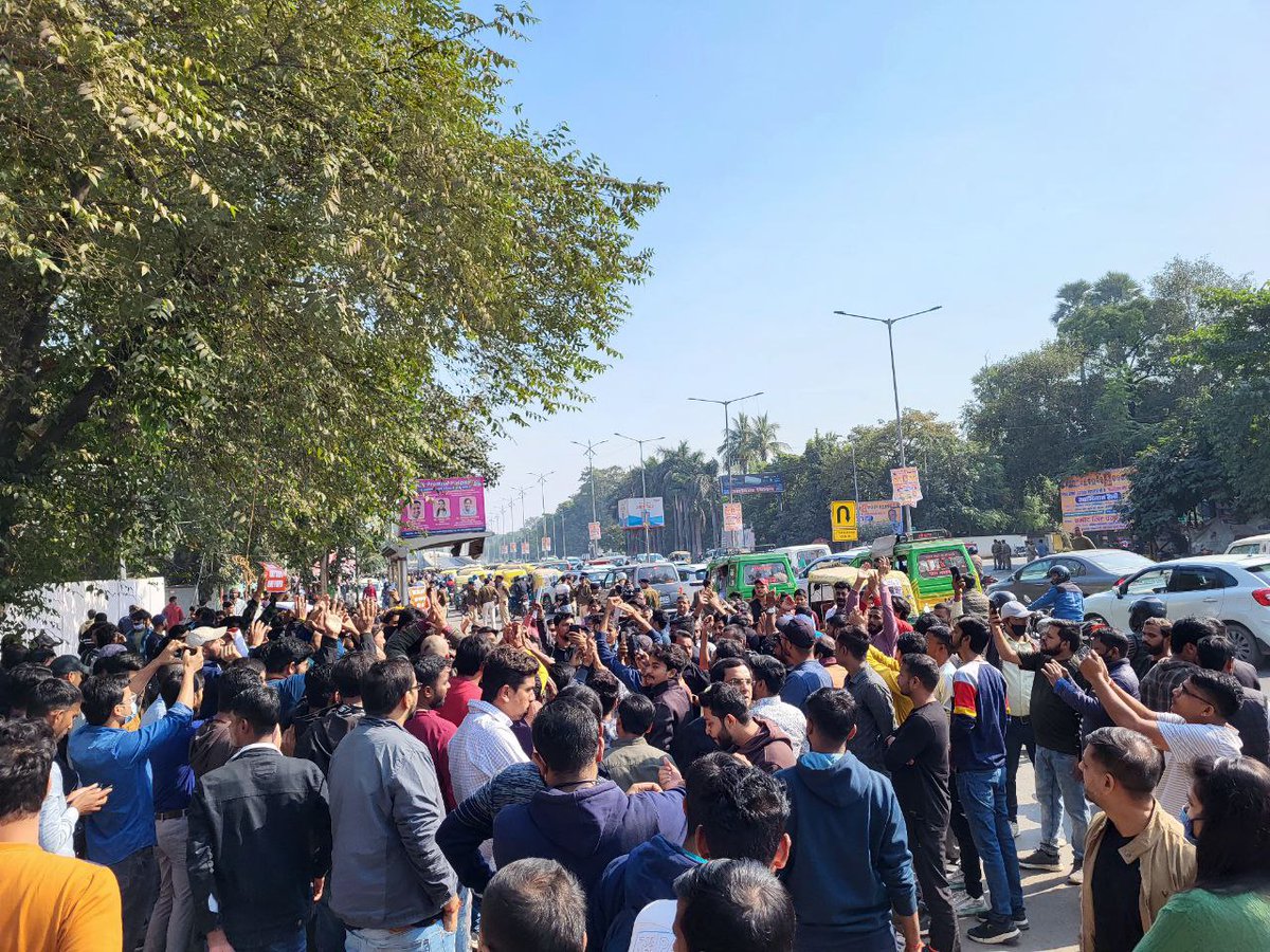 NVerma_001's tweet image. One slogan, one demand

Exams should be conducted without normalization.
#BPSC_70th
#No_Normalization_in_BPSC