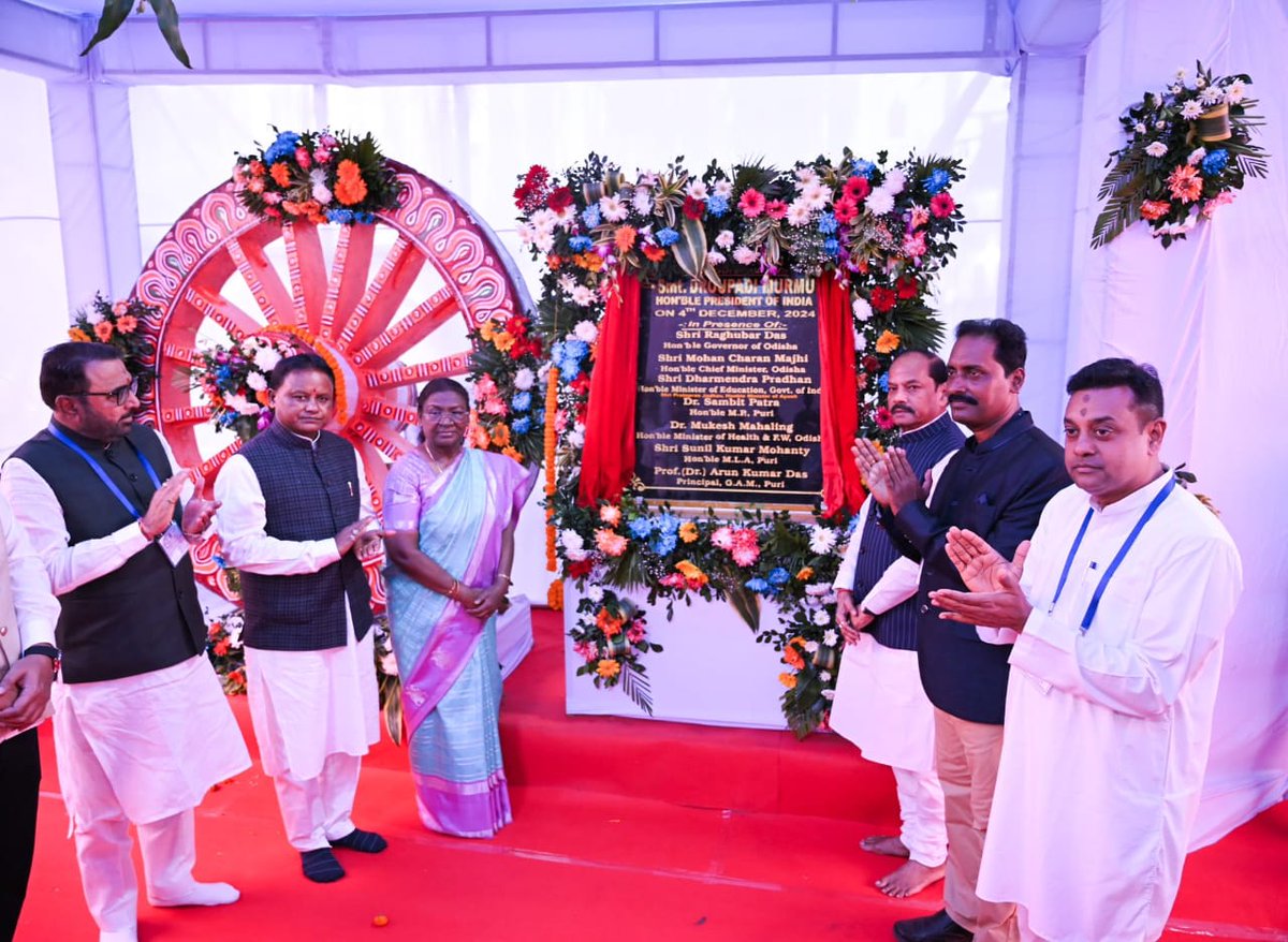 moayush's tweet photo. The attendees of the event also included Hon'ble Governor of Odisha Shri @dasraghubar,  Hon'ble Chief Minister of Odisha Shri @MohanMOdisha, Hon’ble M.P. of Puri Shri @sambitswaraj, and the Hon'ble MLA of Puri, Shri Sunil Kumar Mohanty. https://t.co/QFg3su4gFR