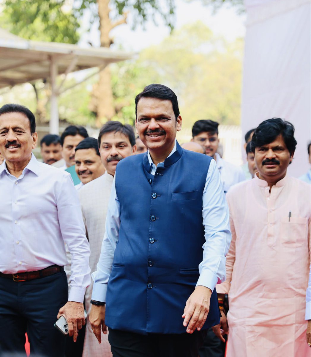 GopichandP_MLA's tweet photo. 📌 विधान भवन, मुंबई... 
विशेष अधिवेशन २०२४ 

#VidhanBhavan 
#Maharashtra #Mumbai 
#VisheshAdhiveshan 
#DevendraFadnavis 
#GopichandPadalkar https://t.co/l2x8rlmCVz