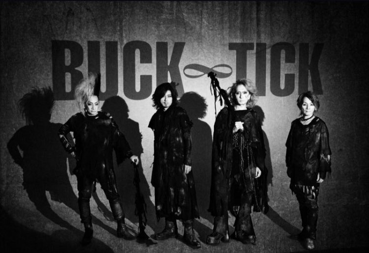 bts_noch's tweet photo. 本日、BUCK-TICKのライブ行って来ました❣️

心斎橋BIGCATは、キャパ850位なのに700番代😅
お陰で後方でゆっくり観れました😊

本編最後、私の一番好きな曲が披露され、唄うヒデの声は脳内であっちゃんに変換されて、涙が止まりませんでした😭

4人になっても、偉大なVo櫻井敦司はそこにいました🌹 https://t.co/m8cHAtbvHH