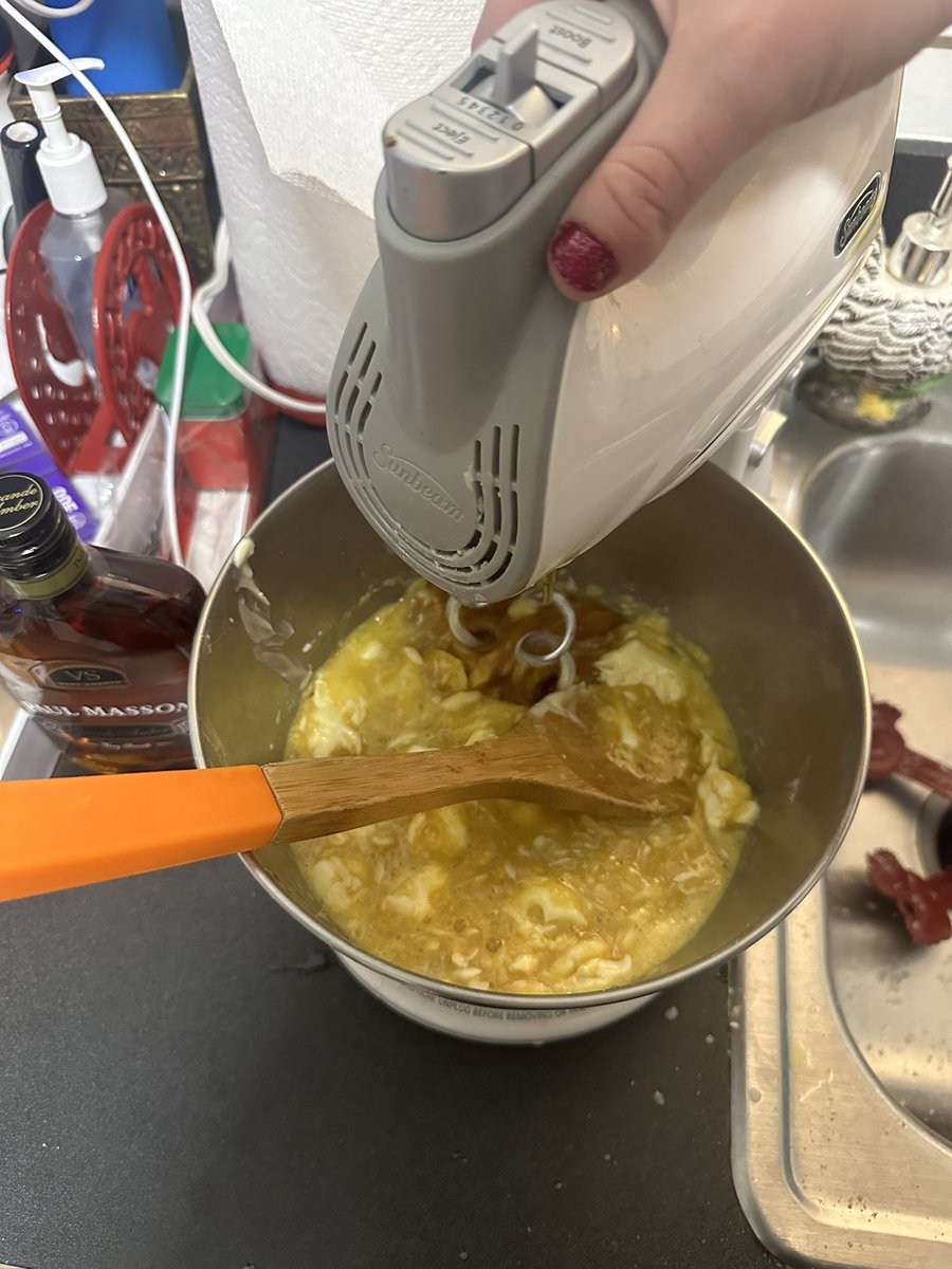 trish tilby's media ethics professor tweet media