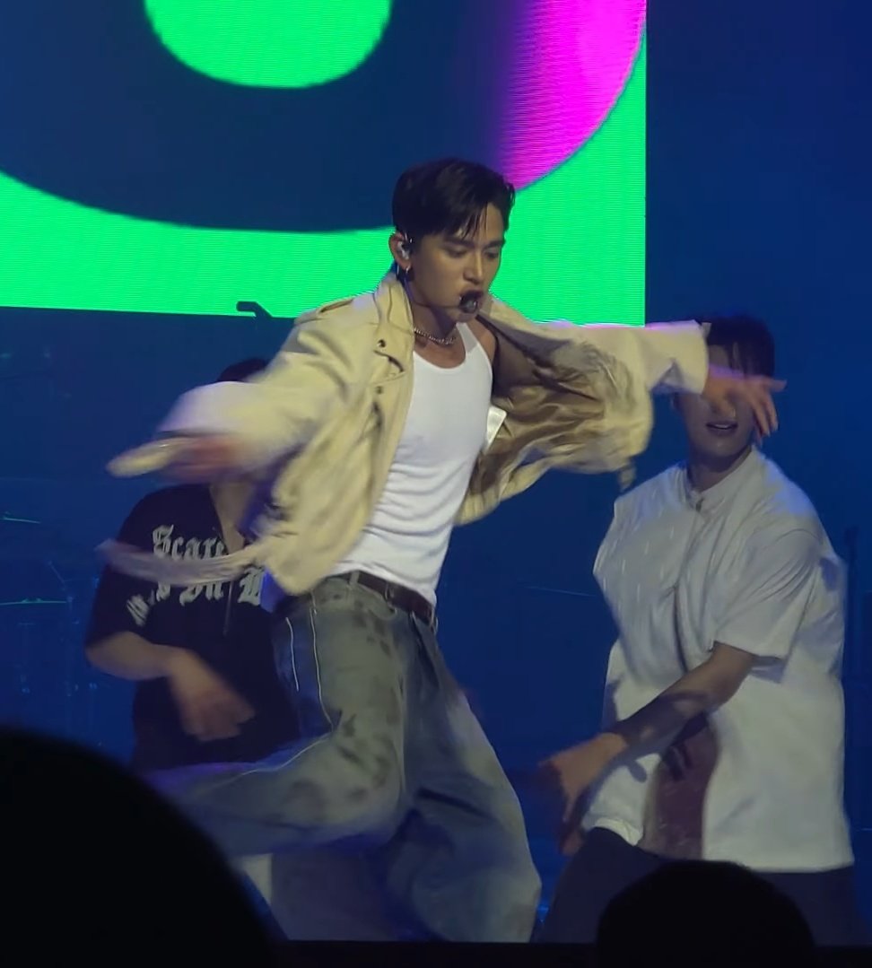 cheettaaahh's tweet image. TSAAAAHHHH.....