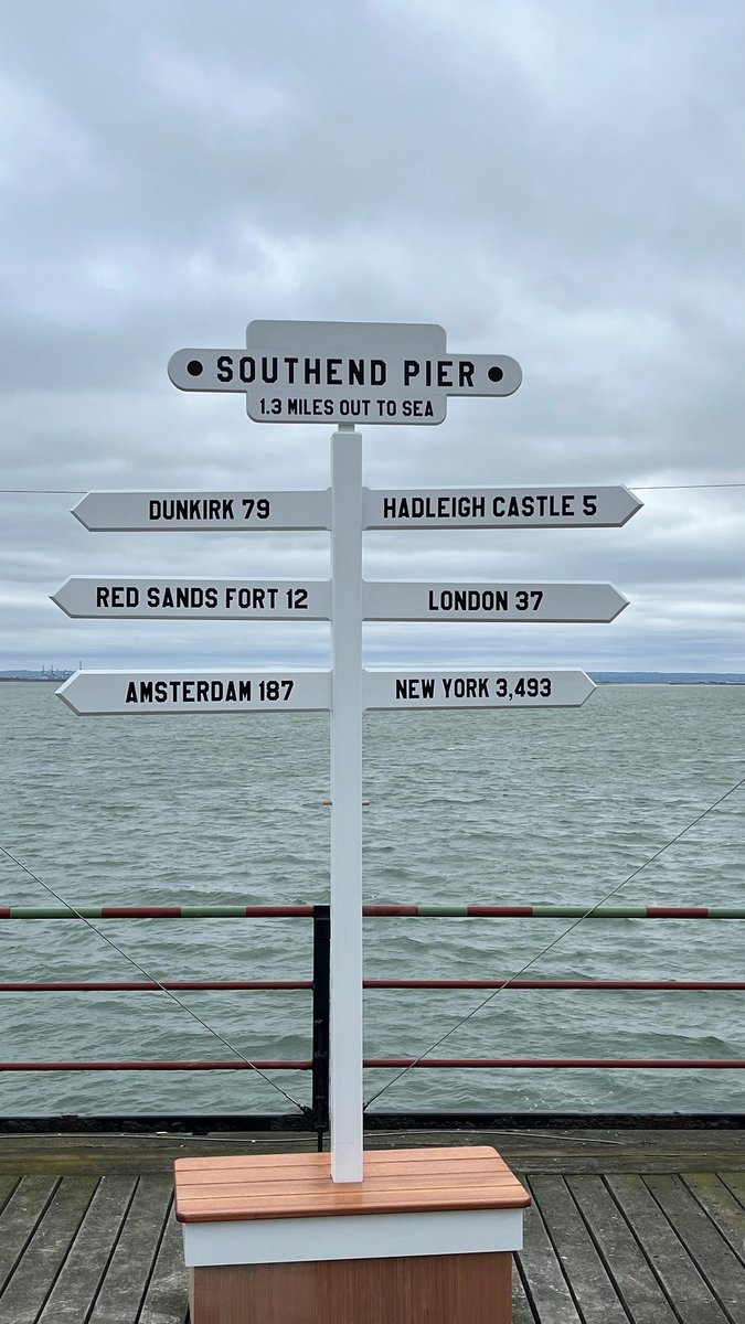 SouthendCityC's tweet image. Unfortunately, due to #StormDarragh @southend_pier is currently closed. All events like Santa on the Pier have been postponed until the Pier can be safely reopened.
Further updates will be given when we have them. We apologise for any inconvenience. @VisitSouthend 
#southendpier