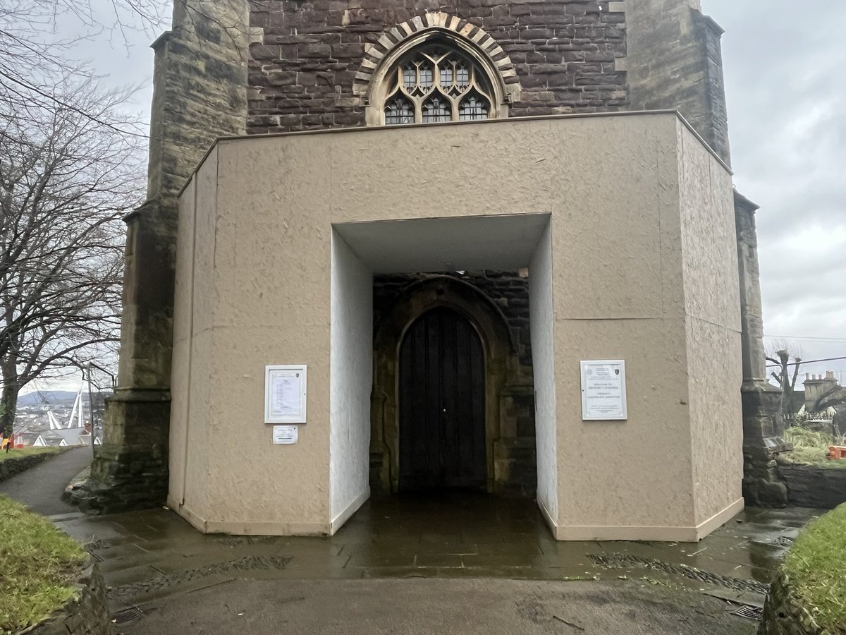 It’s still very windy round the Cathedral this morning so we are remaining closed until later this afternoon, when we hope the wind drops. We seem to have escaped without any major damage. We hope you have too.