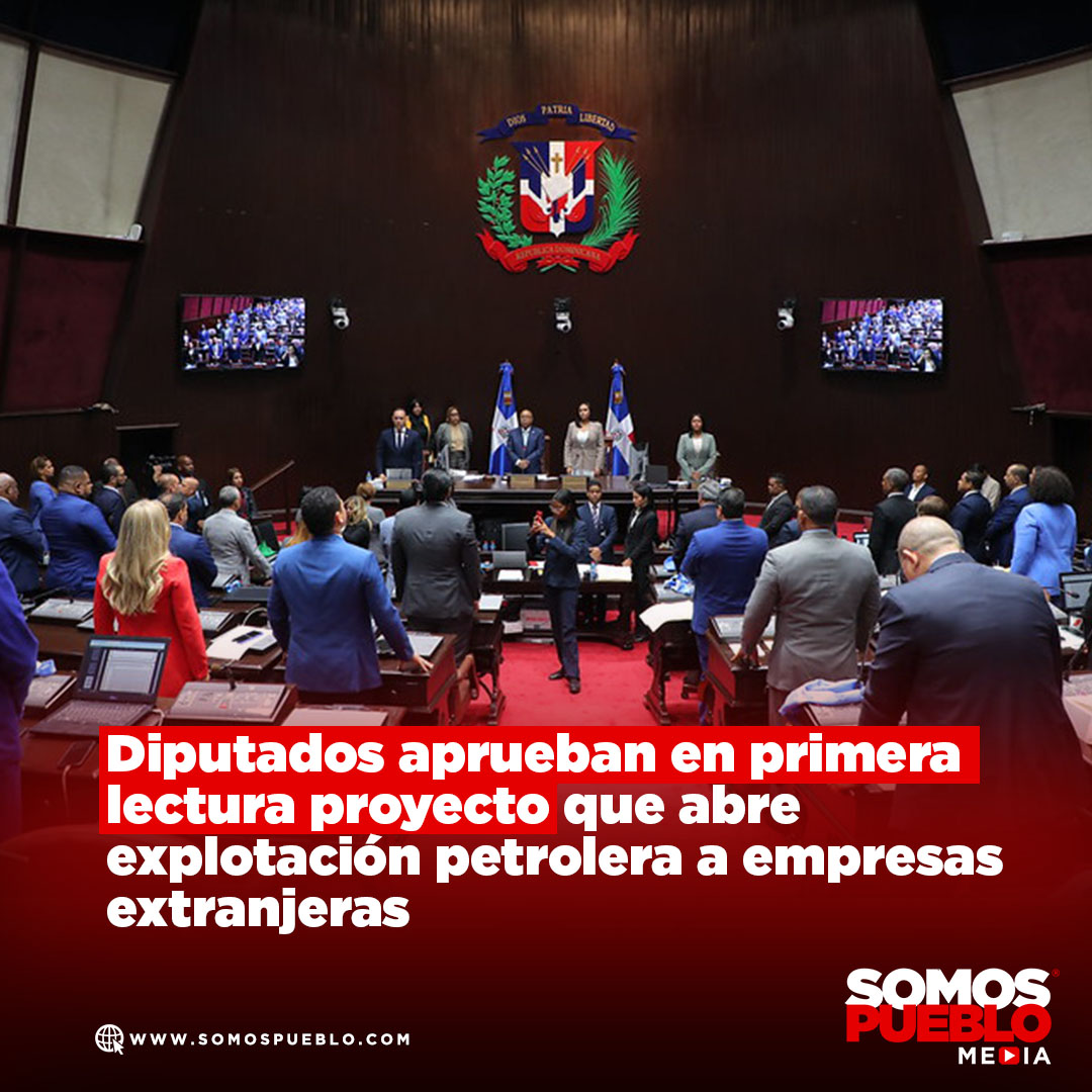 RDSomosPueblo's tweet photo. Con 134 votos a favor, la Cámara de Diputados aprobó este viernes, en primera lectura, un proyecto que modifica la Ley 4532 del año 1956, permitiendo que empresas extranjeras puedan explorar y explotar petróleo en territorio dominicano.

La ley vigente desde 1956 limitaba esta actividad exclusivamente a empresas nacionales. Sin embargo, con esta reforma, se busca ampliar las oportunidades de inversión en el sector energético, aunque la medida ha generado controversia.

Amplía esta y otras noticias en nuestra página web https://t.co/LL2u5zFK4k 📲