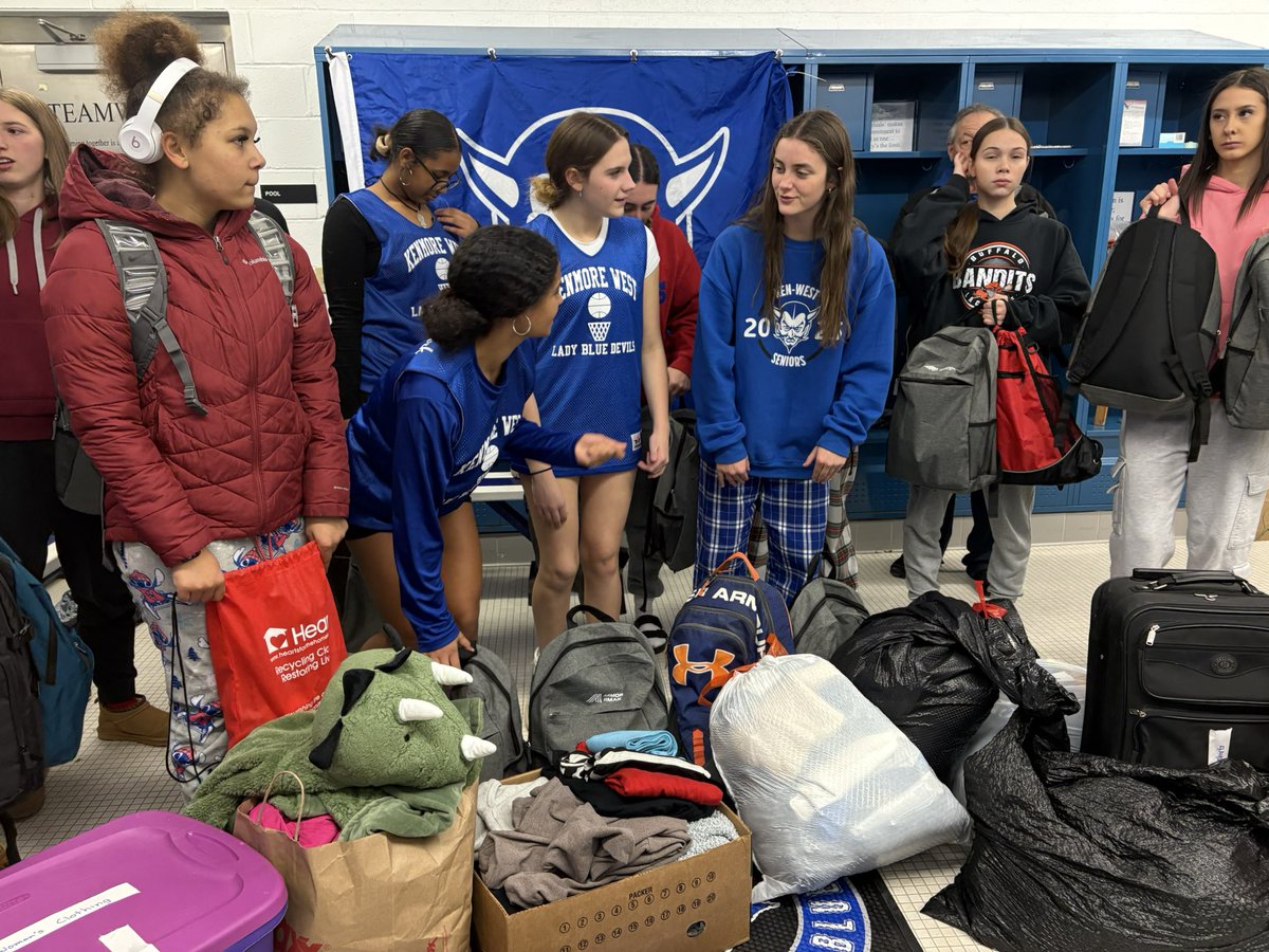 Congratulations to the entire Kenmore West Girls Basketball team as they were today’s practice players of the day! Today the team packed backpacks of socks, clothes,hats and toiletries to be given out at the Buffalo City Mission. Outstanding job ladies 🏀