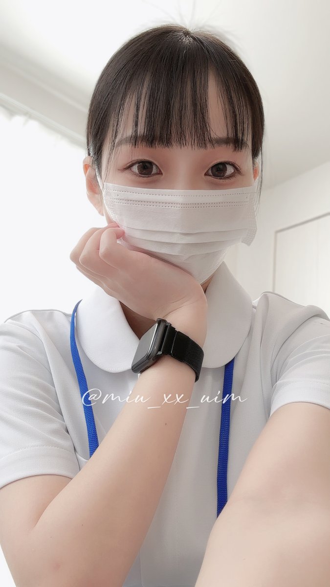SNSでおっぱい晒してるけど、普通にナースしてます