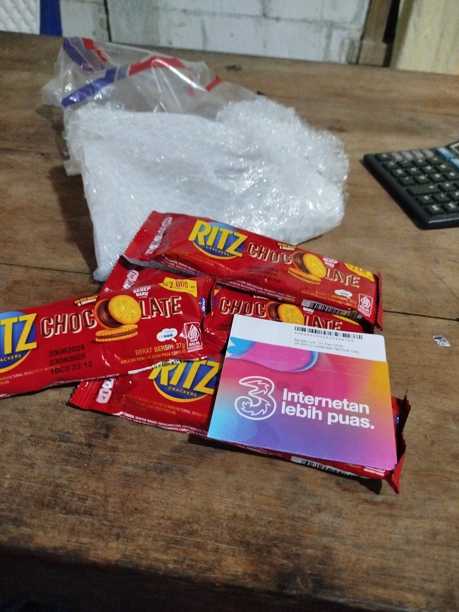 Beli perdana <a href="/triindonesia/">3 Indonesia</a> online dapat bonus camilan😁