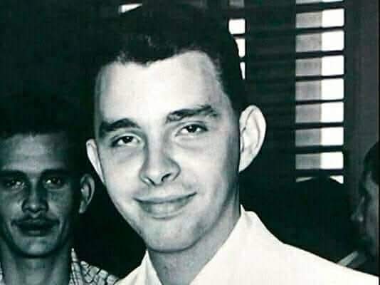 DrRobertoMOjeda's tweet photo. Evocamos en el aniversario 90 de su nacimiento a Frank País, ejemplo de lo más puro de nuestra juventud. Solo vivió 22 años, pero la huella que dejó es eterna. #66AñosEnRevolución https://t.co/therMDyA5y