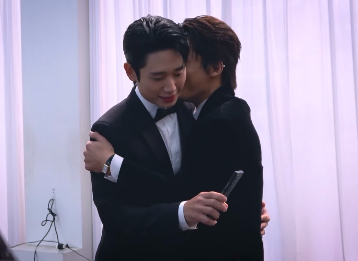 이게 합성이 아니라고? 
이게 10000포인트 29금포타가 아니라고?