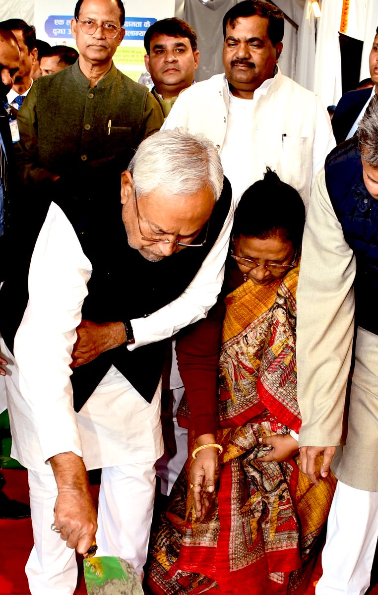 ManjeetJDUbihar's tweet photo. आज गोपालगंज के कटैया प्रखंड स्थित बैरिया पंचायत में दुग्ध उत्पादन संयंत्र का माननीय मुख्यमंत्री श्री नीतीश कुमार जी द्वारा शिलान्यास किया गया है । 

10.81 एकड़ क्षेत्रफल में इस संयंत्र का निर्माण 53.64 करोड़ रू० की लागत से किया जाएगा। 

@NitishKumar @Jduonline https://t.co/sFo0FOWiQR