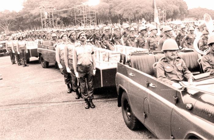 "Estos hombres y mujeres a los q hoy damos honrosa sepultura en la cálida tierra q los vio nacer, murieron por los más sagrados valores d nuestra historia y d nuestra Revolución… ¡Sabremos ser capaces d seguir su ejemplo! Para ellos: ¡Gloria eterna!".
Hoy #CubaViveEnSuHistoria