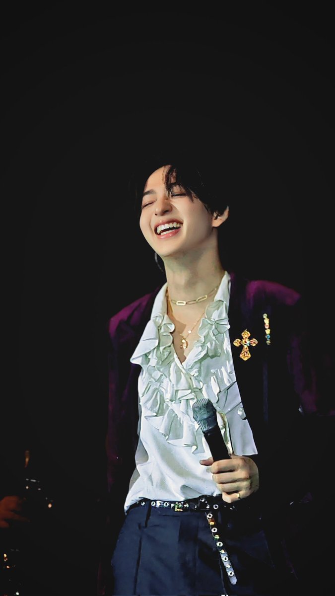 pcparkku's tweet photo. ทุกคนฟังนะ!! บัยบาสตัวจริงน่ารักมากกกกกกกกกกกก มากกกแบบมากกกก ขาวมากกกกกก เป็นคนหล่อที่สวยอะ พูดไงดี คือกล้องที่ถ่ายๆไว้คือเก็บความเป็นบาสไว้ไม่หมดอะ พูดแค่นี้!! ลูกเราเป็นดารา!!

DISFUNKCO WITH BAS
#DisFunKcoConcert https://t.co/u06Um39DAN