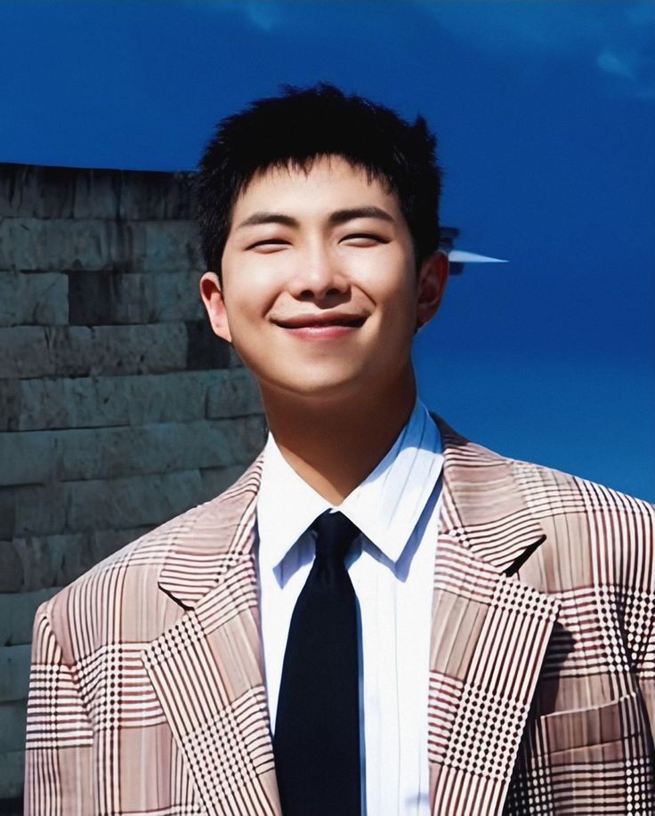 rize07addict's tweet photo. "Right Place Wrong Person" by #RM has been offficialy crowned as the MOST CRITICALLY ACCLAIMED ALBUM released by a Korean Artist in 2024 by Rolling Stones, Billboard, NME as well as HYPEBEAST!!

CONGRATULATIONS RM
CONGRATULATIONS TEAM RM
RPWP BEST ALBUM OF 2024
#RightPlaceWrongPerson #RM
#RightPlaceWrongPersonByRM