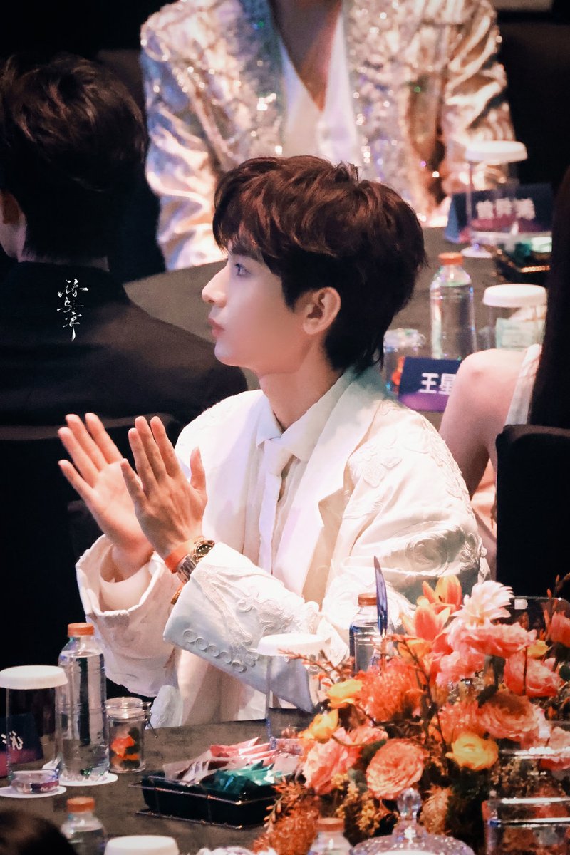Cy_1705_'s tweet photo. 24.12.07

Cr. 诗与弈丨成毅

CHENGYI SHINING AT IQIYI 2024

#iQIYIScreamNight2024xChengYi
#ChengYi https://t.co/EF6gMR92JW