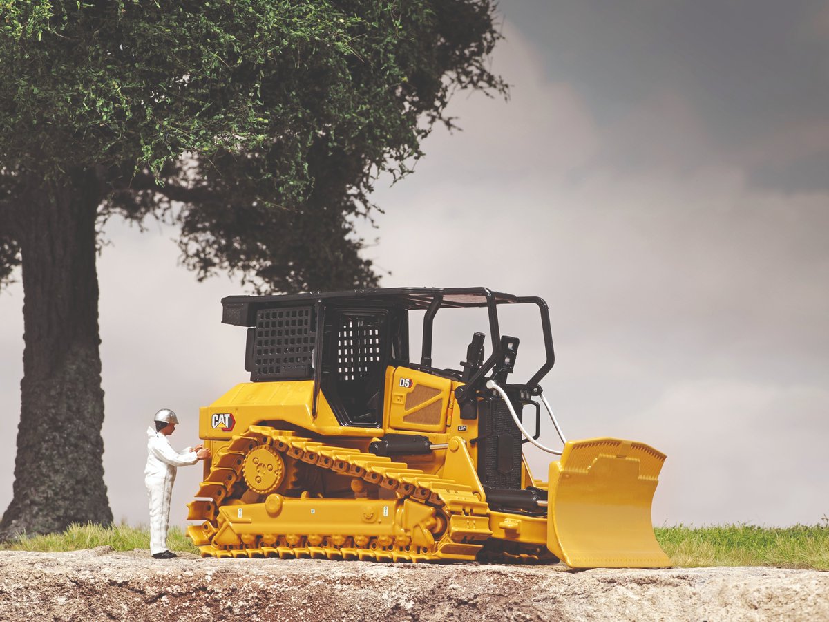 MiniMoversNL's tweet photo. @MiniMoversNL @lasterundbagger @DiecastMasters
@CaterpillarInc #spotlight #available #outnow #magazine #issue6 #2024 #mustread #caterpillar #dozer #diecast #150scale #caterpillar #hughinscale
https://t.co/OqzyBsr5lI https://t.co/WupVo0WJUH