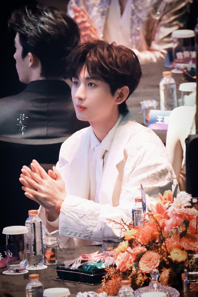 Cy_1705_'s tweet photo. CHENGYI SHINING AT IQIYI 2024

#iQIYIScreamNight2024xChengYi
#ChengYi https://t.co/pf2J4uucTC