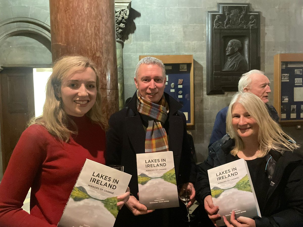 CathDalt's tweet image. Enjoying #lakesinireland book with chapters on #biodiversity, #hydrology, #sediments #recreation, #CulturalHeritage plus many more at hdl.handle.net/10793/1973
