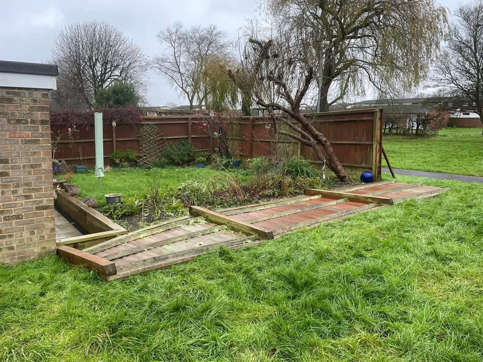 We’ve been flat out this morning with enquiries for replacement fencing. Rest assured we’ve plenty in stock and delivery available this week.

Give us a call from 7.30am on Monday on 01793 783878

Webbsbm.co.uk